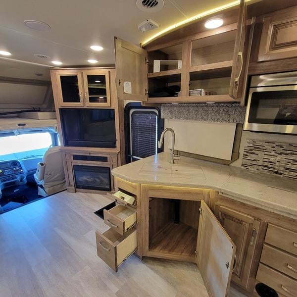 Pre-Owned 2020 Jayco Seneca 37HJ - photo - 25
