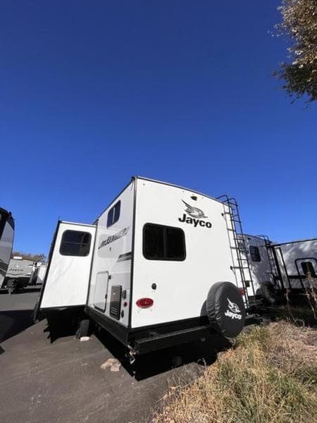 2024 Jayco Jay Feather 27BHB Photo in Staunton VA 24401