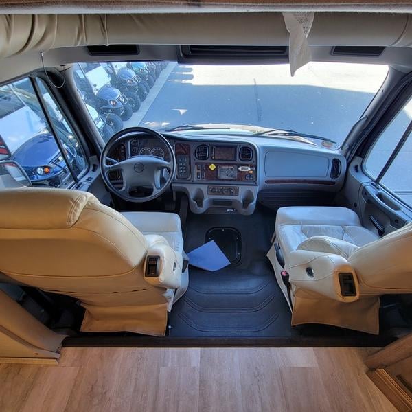 Pre-Owned 2020 Jayco Seneca 37HJ - photo - 14