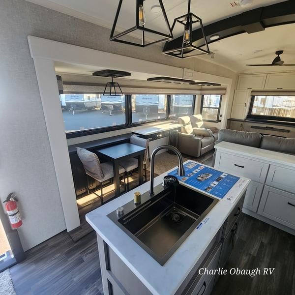 New 2025 Jayco North Point 381CKRE - photo - 12