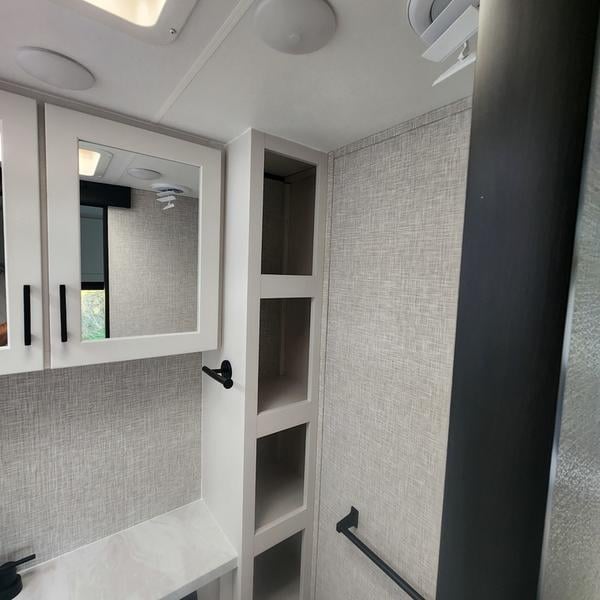 New 2025 Jayco Jay Feather 19MRK - photo - 24