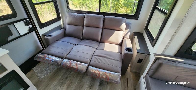 New 2026 Jayco Jay Feather 26RL - photo - 12