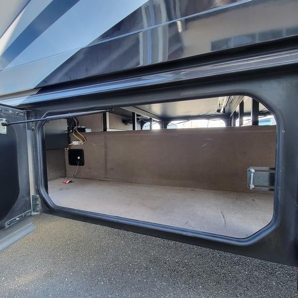 Pre-Owned 2020 Jayco Seneca 37HJ - photo - 12