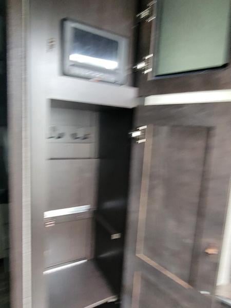 New 2023 Jayco "SALE PENDING" North Point 380RKGS - photo - 24