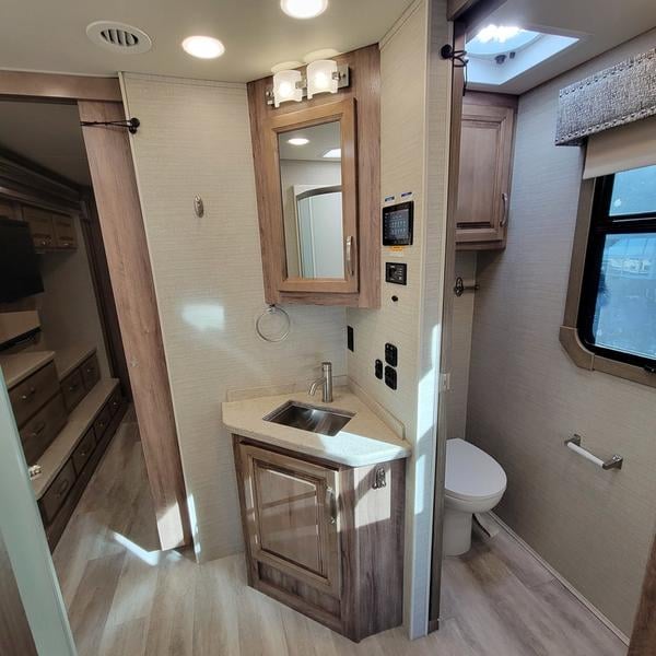 Pre-Owned 2020 Jayco Seneca 37HJ - photo - 34
