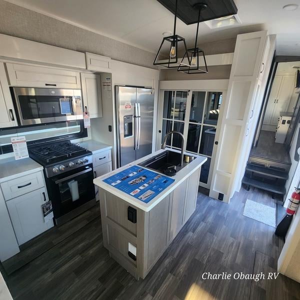 New 2025 Jayco North Point 381CKRE - photo - 13