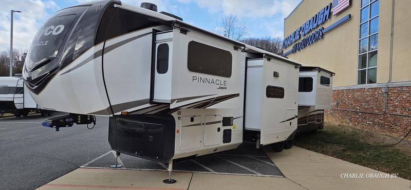 New 2026 Jayco Pinnacle 39FLOK - photo - 1