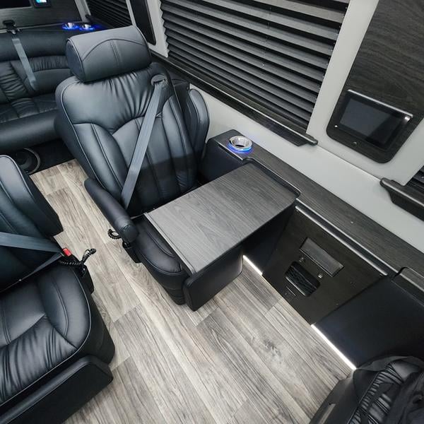 New 2025 Midwest Automotive Designs J-CLUB - photo - 8