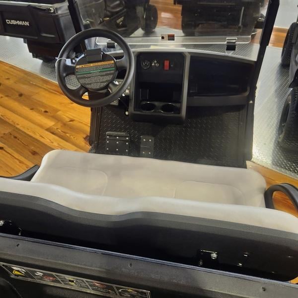 2024 Cushman® Hauler 1200 G-EFI Photo in Staunton VA 24401