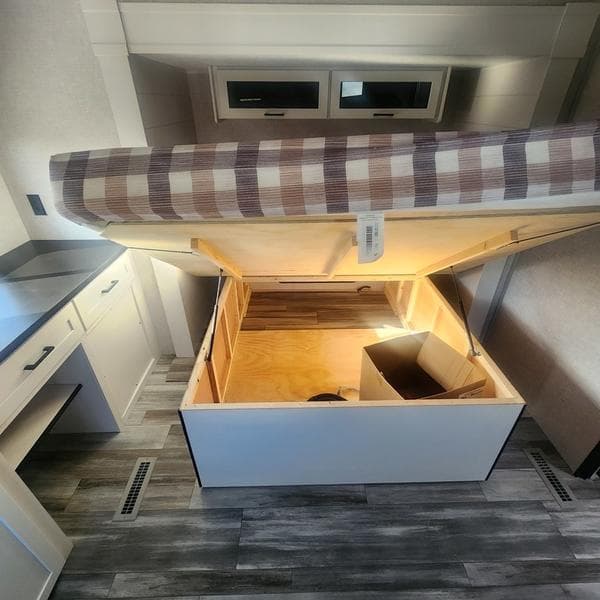 New 2025 Jayco Jay Flight SLX 380DQS - photo - 24