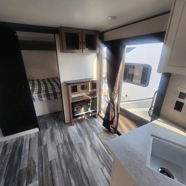 New 2025 Jayco Jay Flight SLX 380DQS - photo - 12