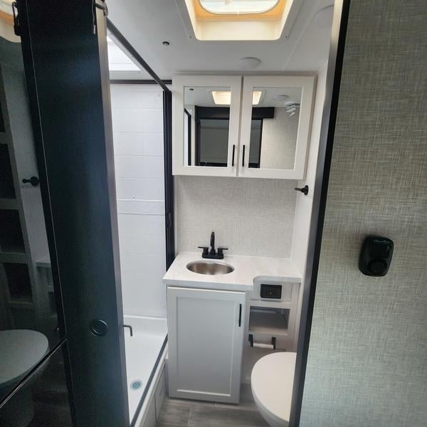 New 2025 Jayco Jay Feather 19MRK - photo - 22