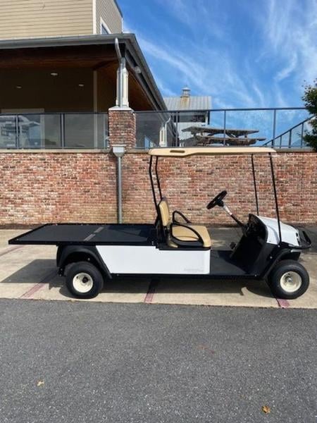 2024 Cushman® SHUTTLE 2 ELITE Photo in Staunton VA 24401