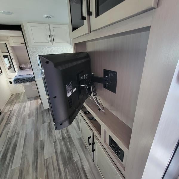 New 2024 Jayco Jay Feather 24BH - photo - 24