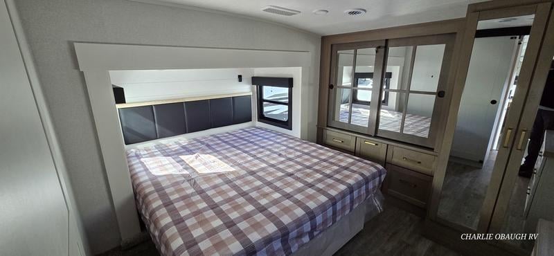 New 2026 Jayco Eagle Fifth Wheels 365UKTS - photo - 25