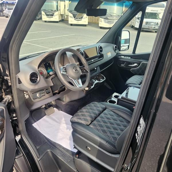 New 2025 Midwest Automotive Designs 15 PASSENGER - photo - 7