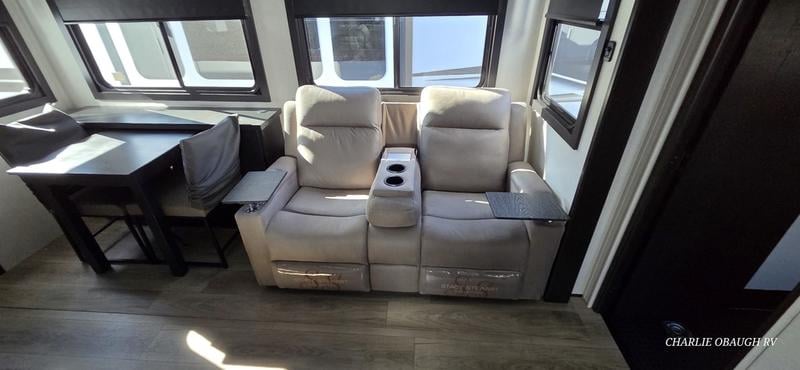 New 2026 Jayco Seismic 395 - photo - 12