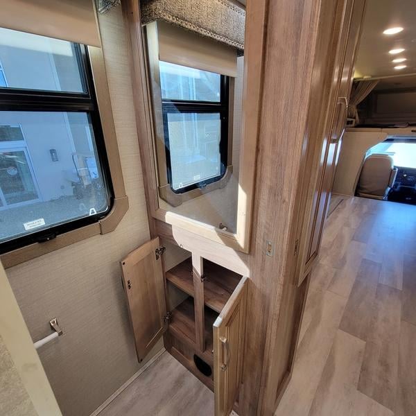 Pre-Owned 2020 Jayco Seneca 37HJ - photo - 36