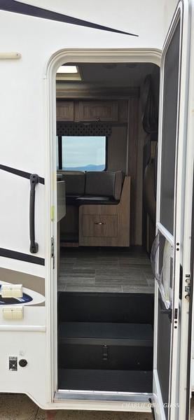 Pre-Owned 2019 Forest River Forester 2501TS Chevy - photo - 12