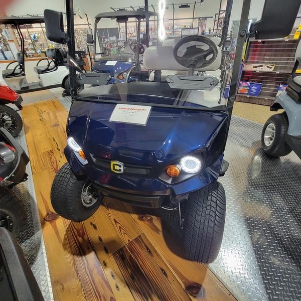 New 2024 Cushman® Tour LSV ELiTE Lithium Electric - photo - 11