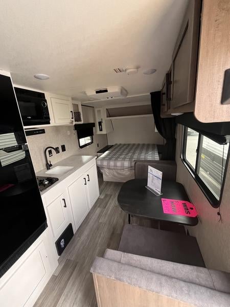 New 2024 Jayco Jay Flight SLX 195RB - photo - 11