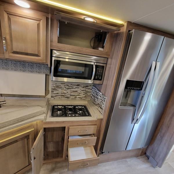 Pre-Owned 2020 Jayco Seneca 37HJ - photo - 28