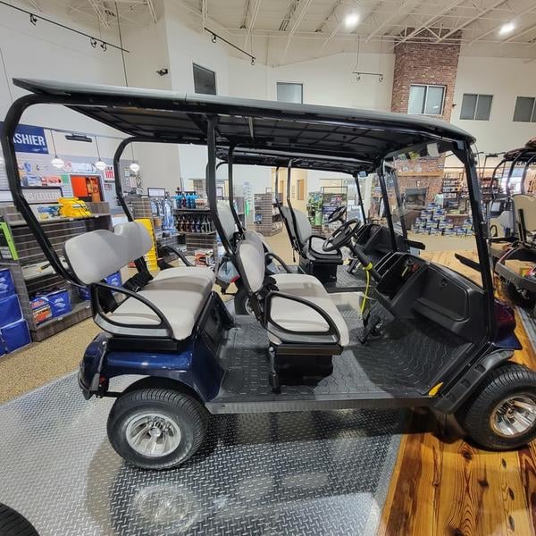 2024 Cushman® Tour LSV ELiTE Lithium Electric Photo in Staunton VA 24401