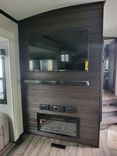 New 2023 Jayco "SALE PENDING" North Point 380RKGS - photo - 12