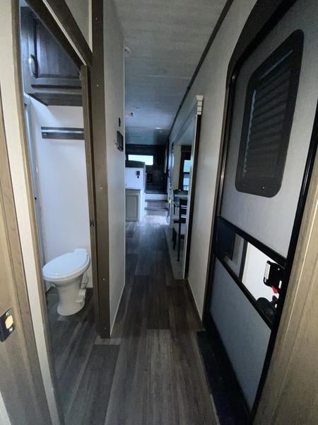 Pre-Owned 2023 Keystone RV Cougar 354FLS - photo - 29
