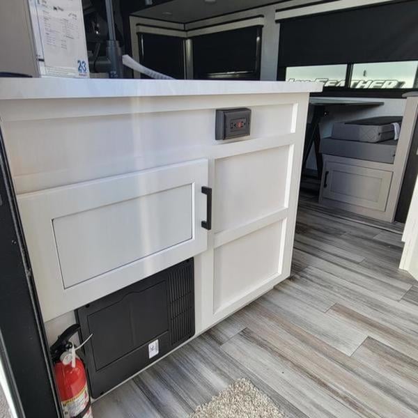 New 2024 Jayco Jay Feather 27BHB - photo - 33