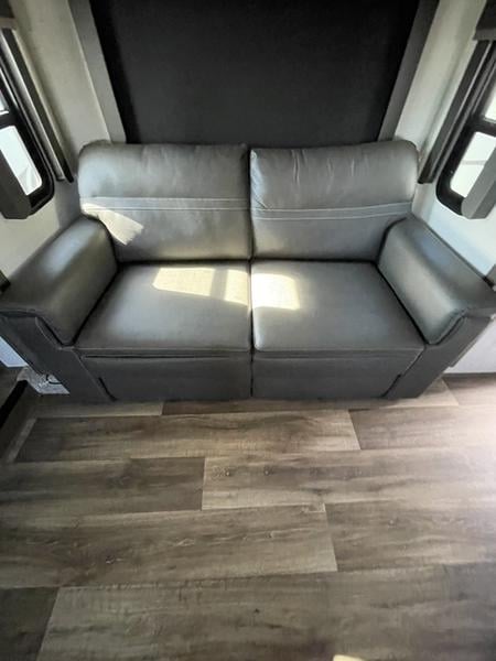 Pre-Owned 2023 Keystone RV Cougar 354FLS - photo - 26