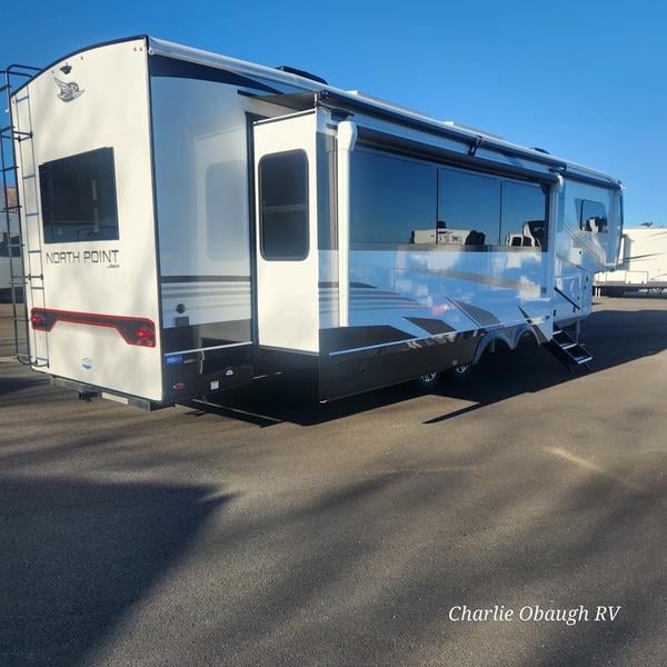 New 2025 Jayco North Point 381CKRE - photo - 6