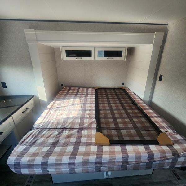 New 2025 Jayco Jay Flight SLX 380DQS - photo - 17
