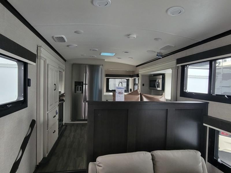 New 2023 Jayco "SALE PENDING" North Point 380RKGS - photo - 13