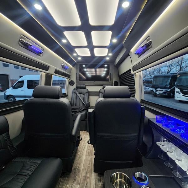 New 2025 Midwest Automotive Designs J-CLUB - photo - 15