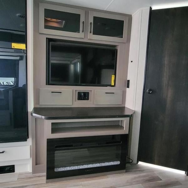 New 2024 Jayco Jay Feather 27BHB - photo - 17