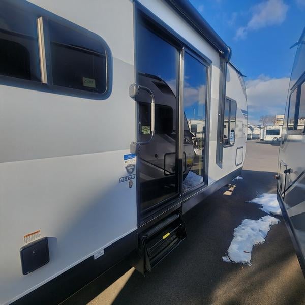 2025 Jayco Jay Flight SLX 380DQS Photo in Staunton VA 24401