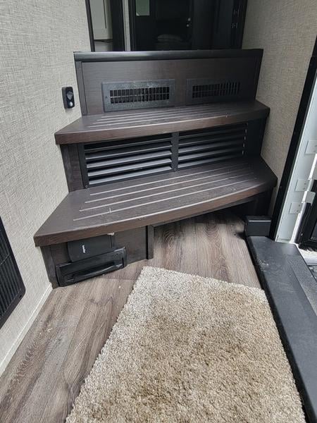 New 2023 Jayco "SALE PENDING" North Point 380RKGS - photo - 23