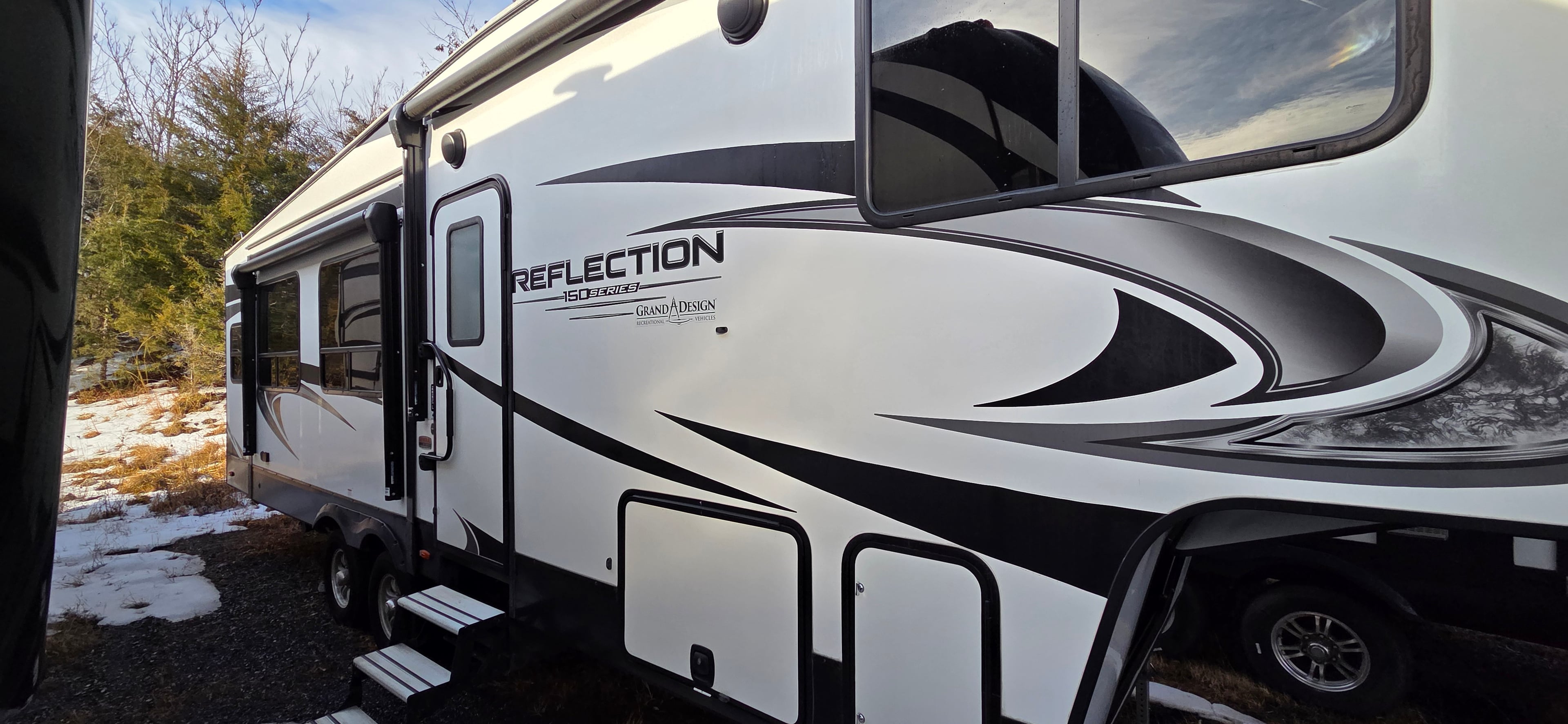 2022 Grand Design Reflection 150 295RL Photo in Staunton VA 24401