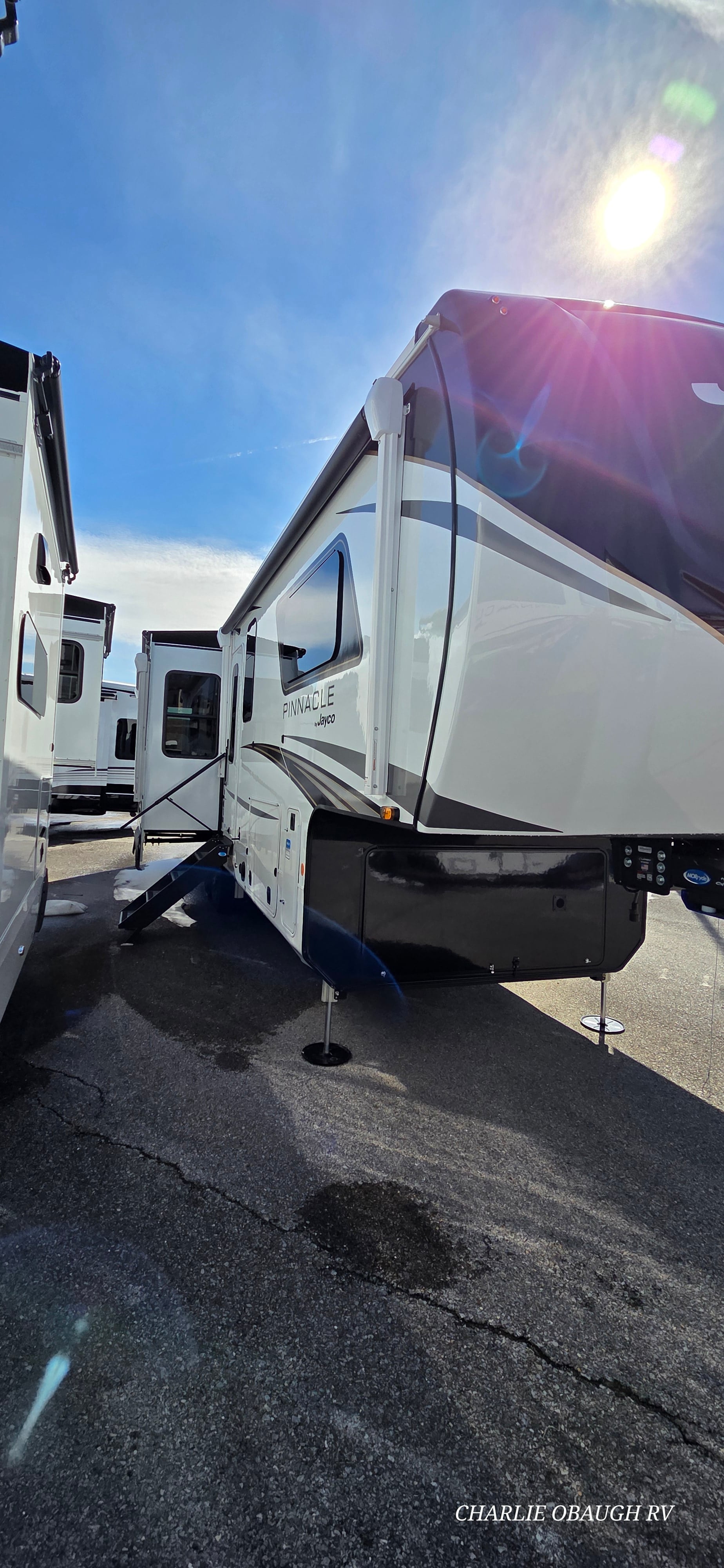 2026 Jayco Pinnacle 32RLTS Photo in Staunton VA 24401