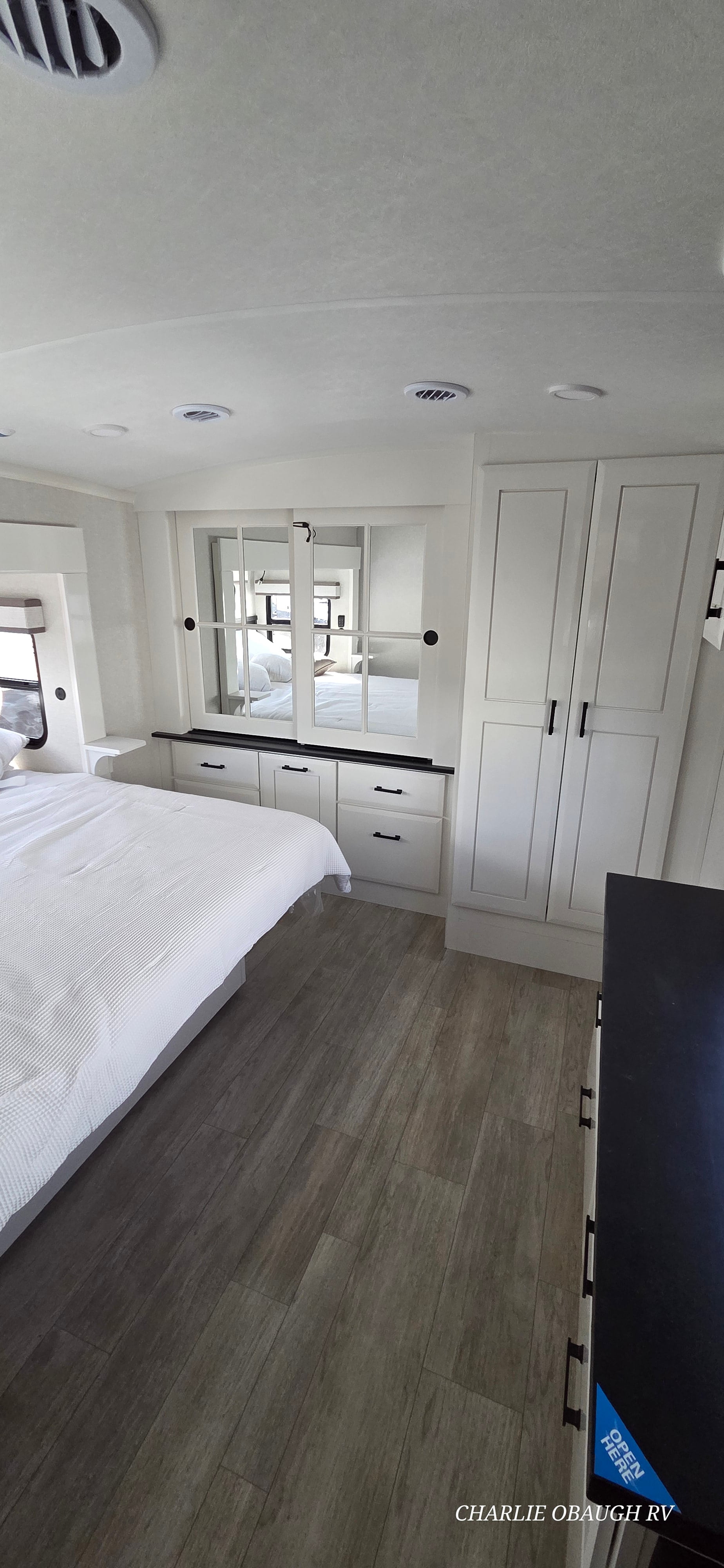 New 2026 Jayco Pinnacle 32RLTS - photo - 37