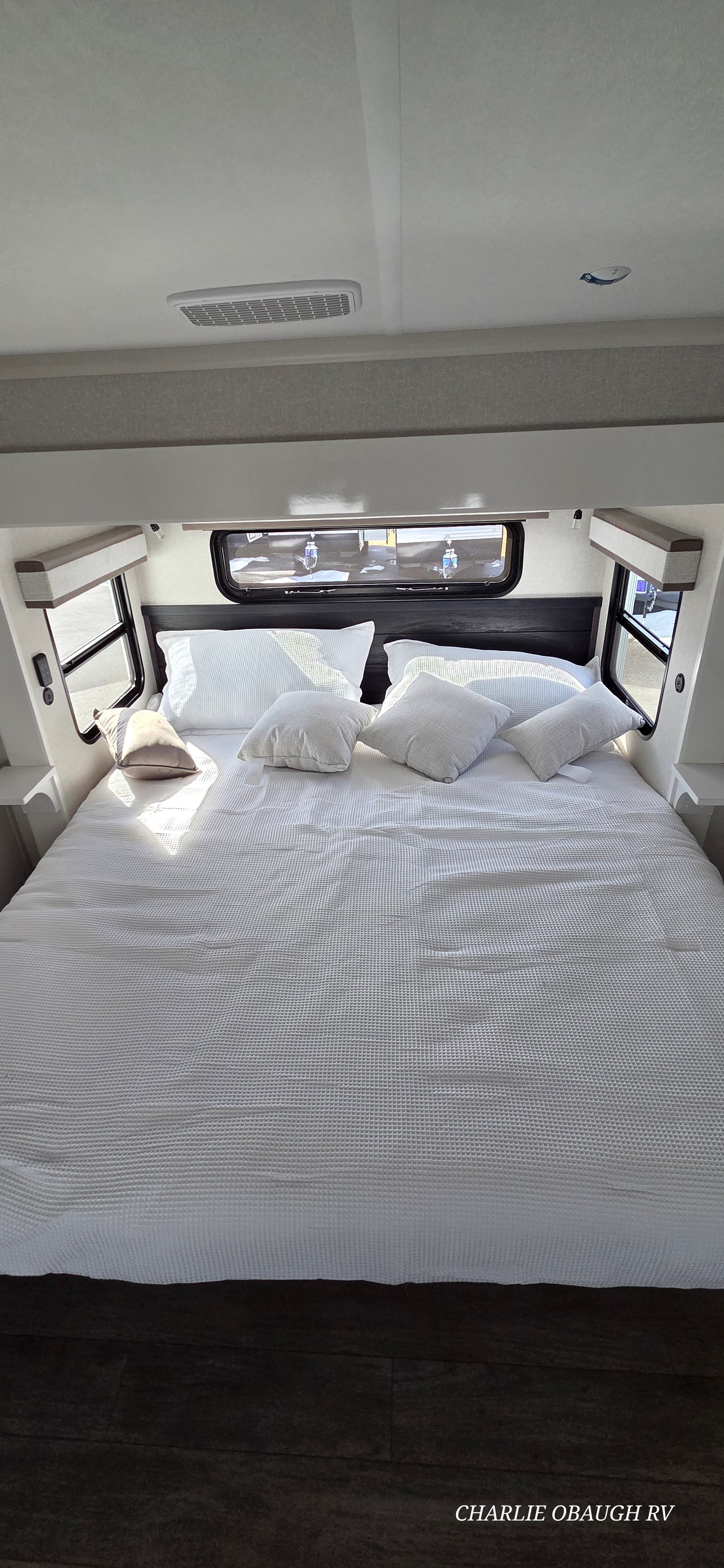 New 2026 Jayco Pinnacle 32RLTS - photo - 38