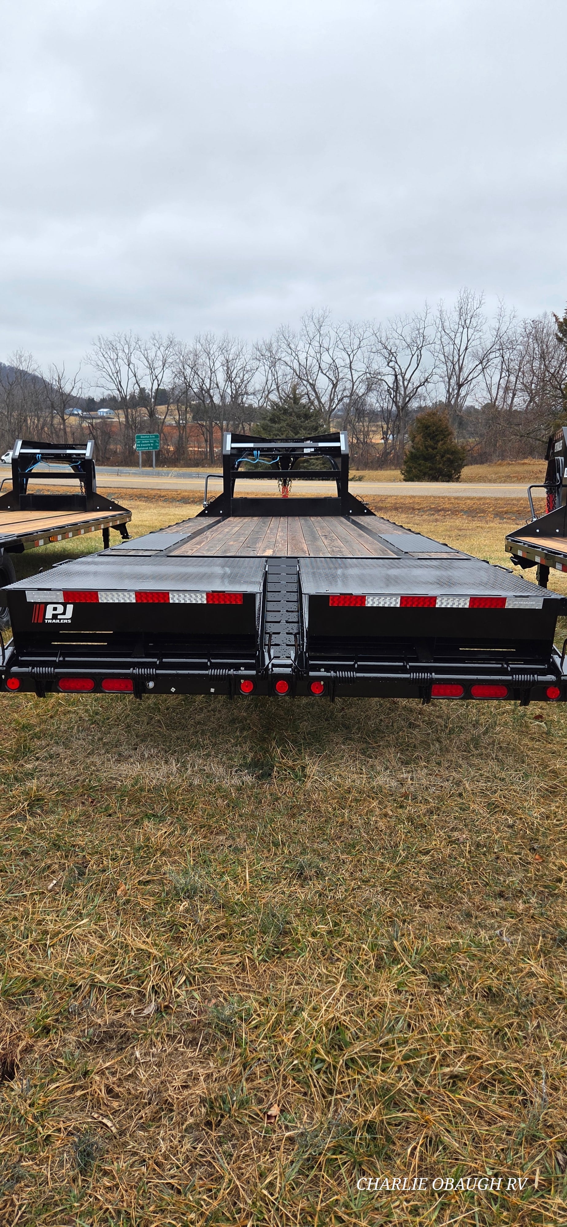 New 2026 PJ Trailers Low-Pro Flatdeck With 8K Singles Trailer (LX) - photo - 5