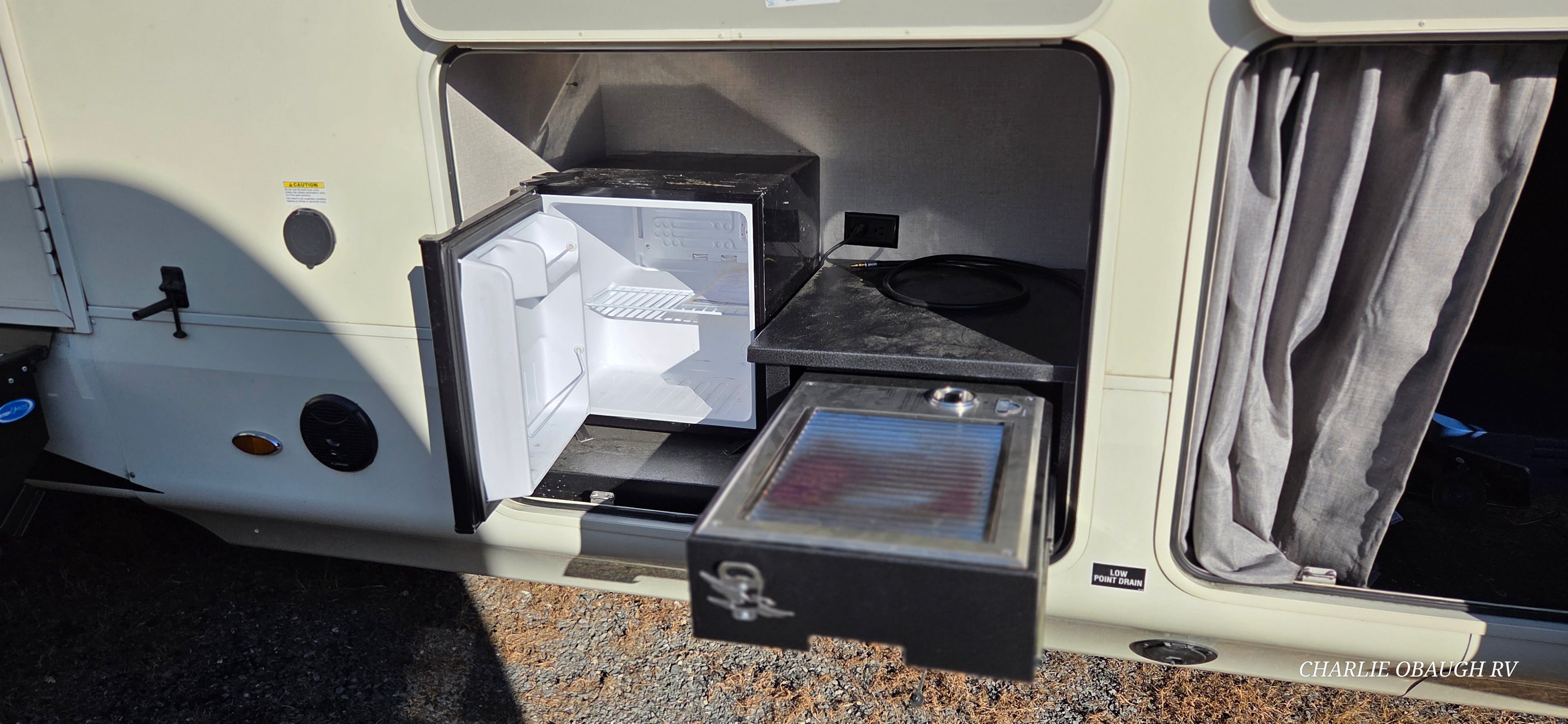 Pre-Owned 2020 Jayco North Point 381DLQS - photo - 9