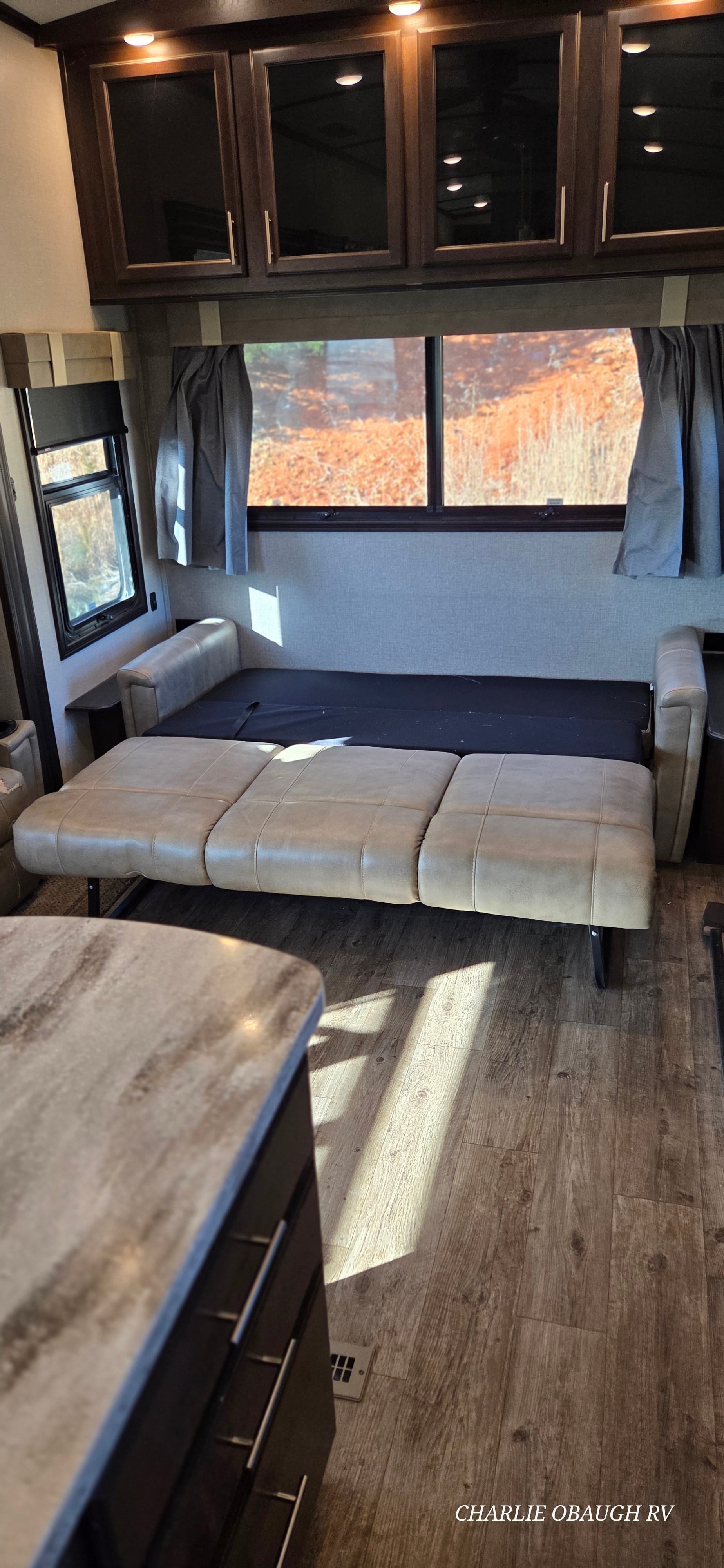 Pre-Owned 2020 Jayco North Point 381DLQS - photo - 23