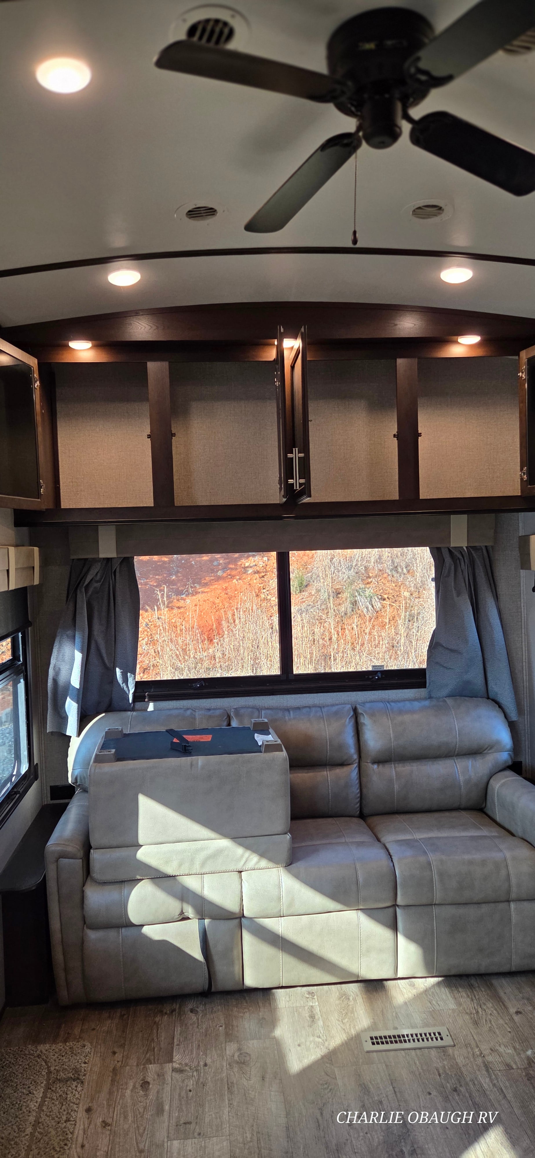 Pre-Owned 2020 Jayco North Point 381DLQS - photo - 25