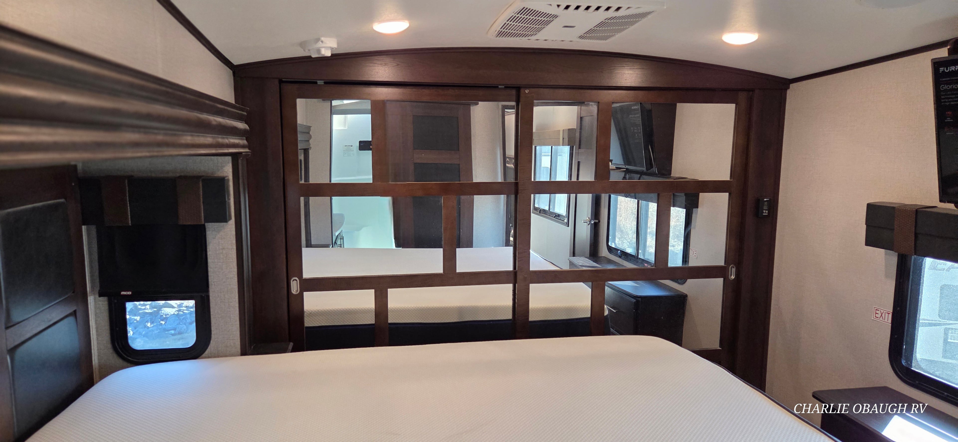 Pre-Owned 2020 Jayco North Point 381DLQS - photo - 34