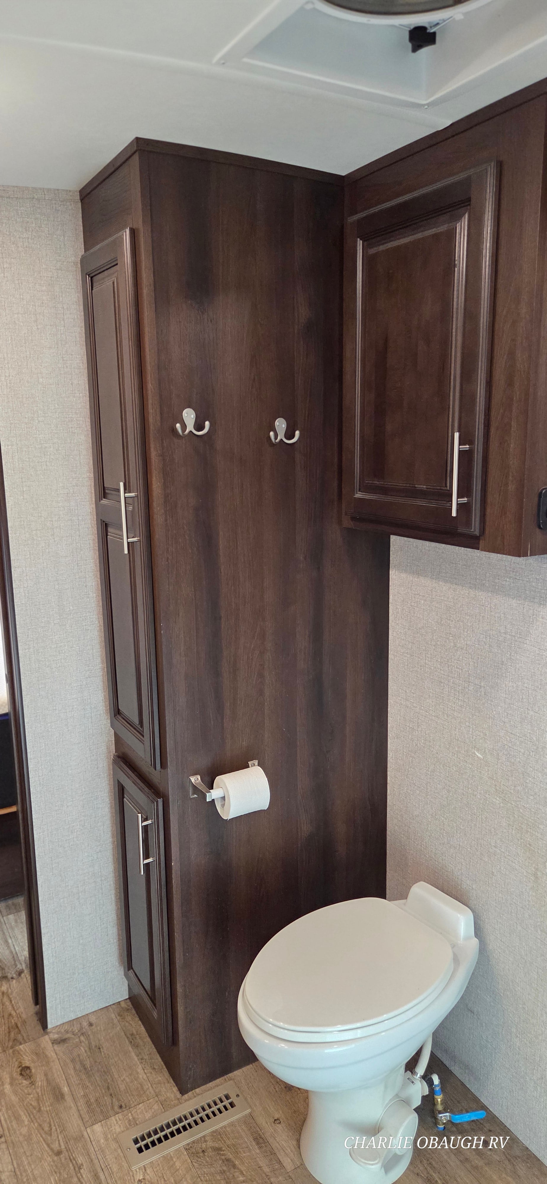 Pre-Owned 2020 Jayco North Point 381DLQS - photo - 41