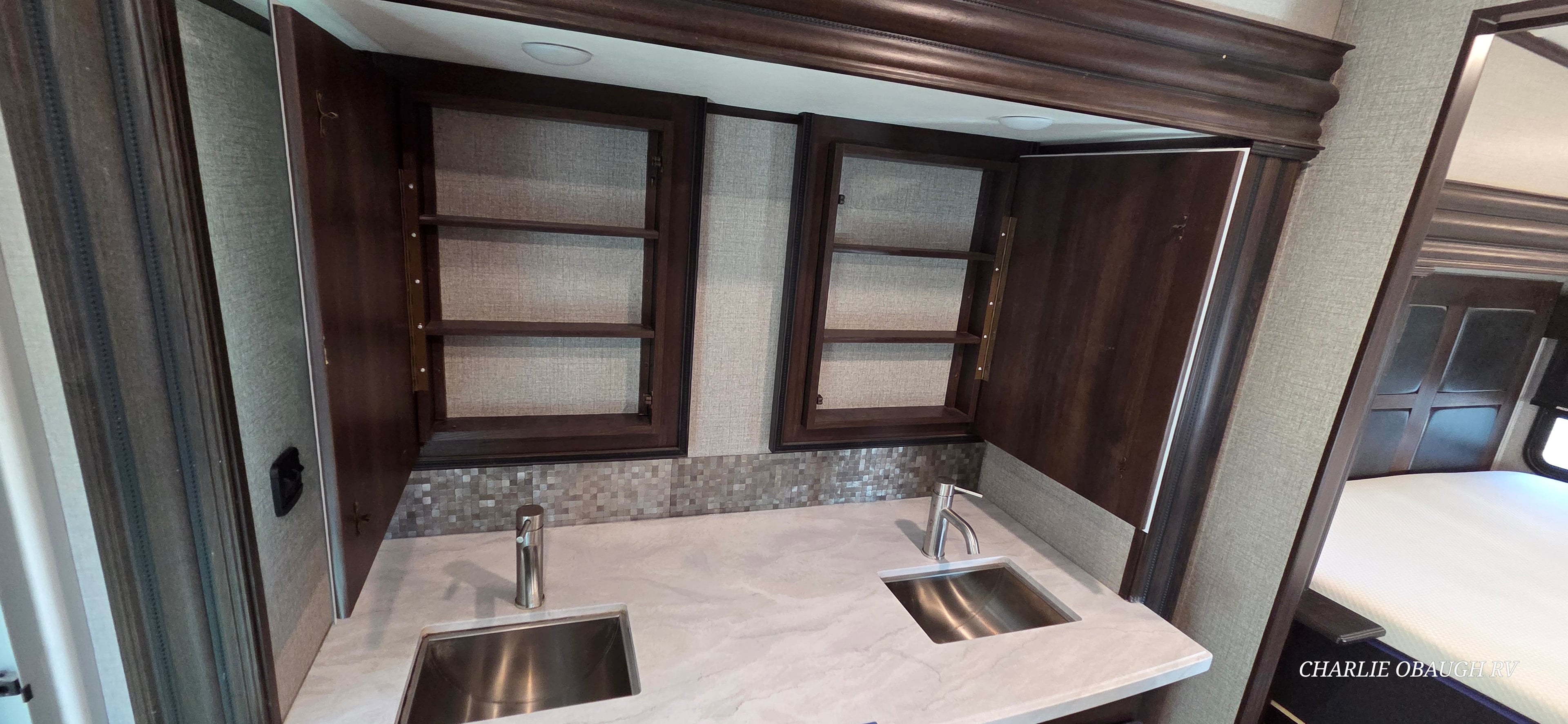 Pre-Owned 2020 Jayco North Point 381DLQS - photo - 44