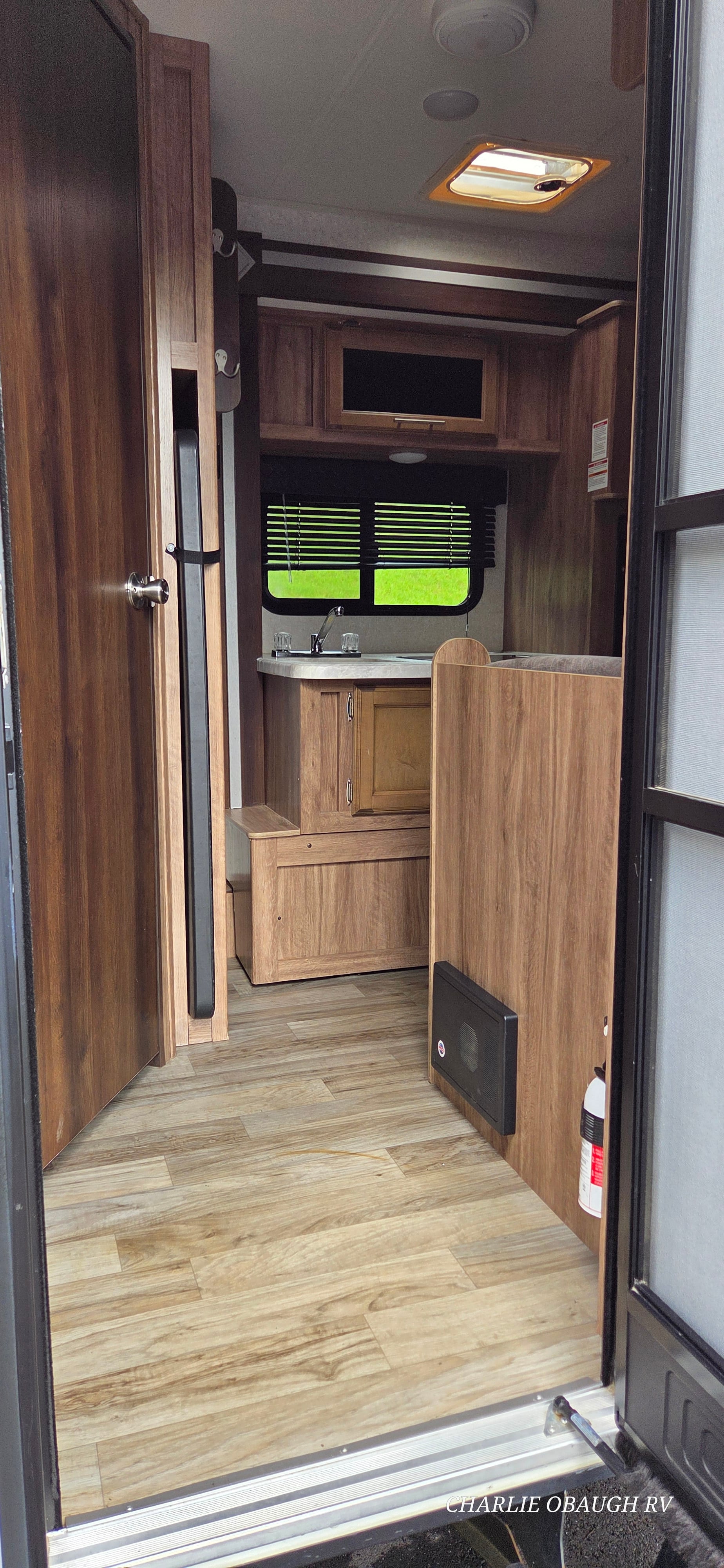 Pre-Owned 2019 Jayco Hummingbird "SALE PENDING" 17RB - photo - 6